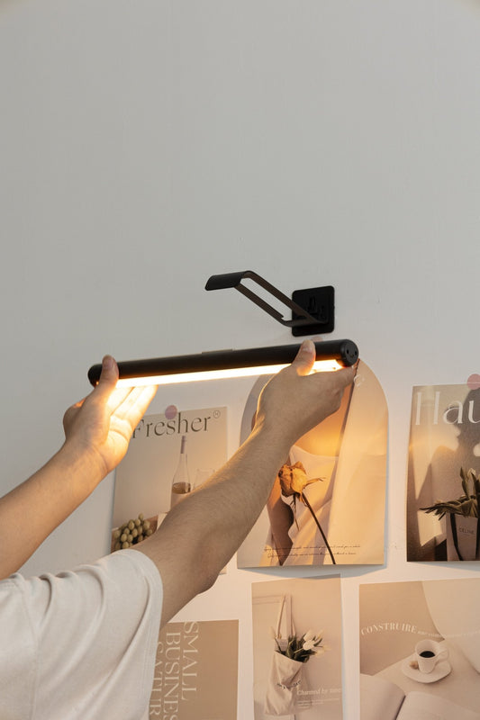 LED Picture Light – Wireless Wall Art Lamp with Remote - Carry Light